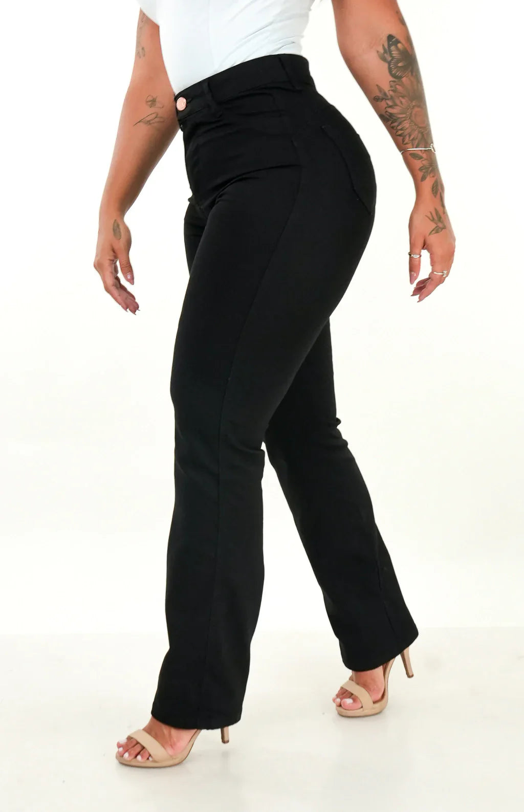 CALÇA JEANS FEMININA - RETA PRETA INTENSE