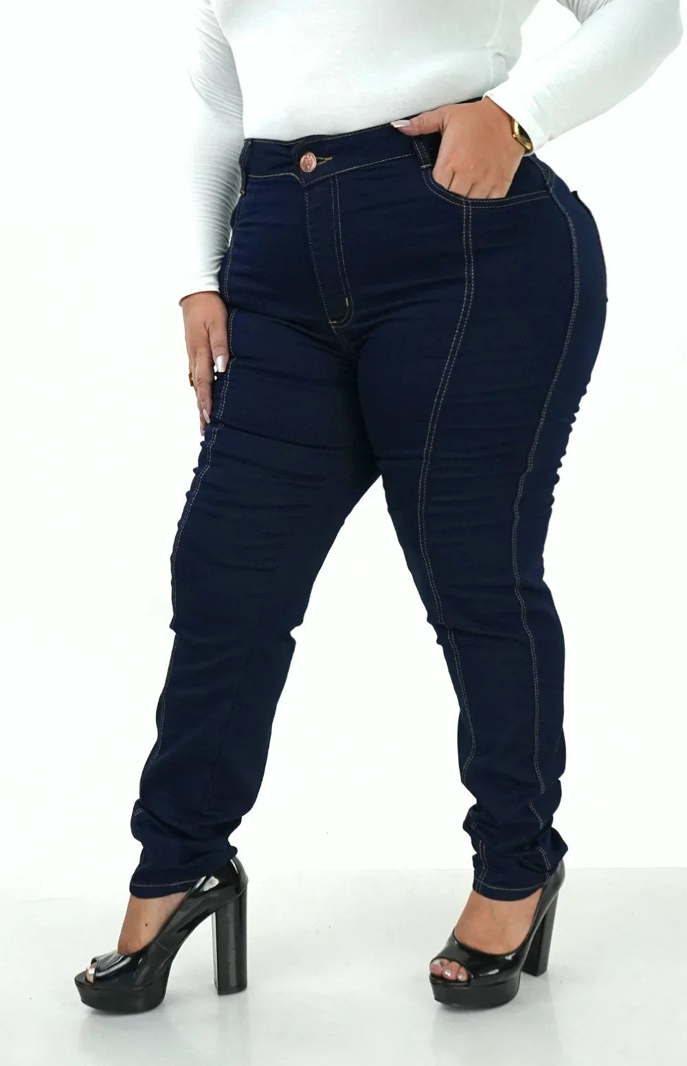 CALÇA JEANS FEMININA - RETA ELEGANCE CLÁSSICA
