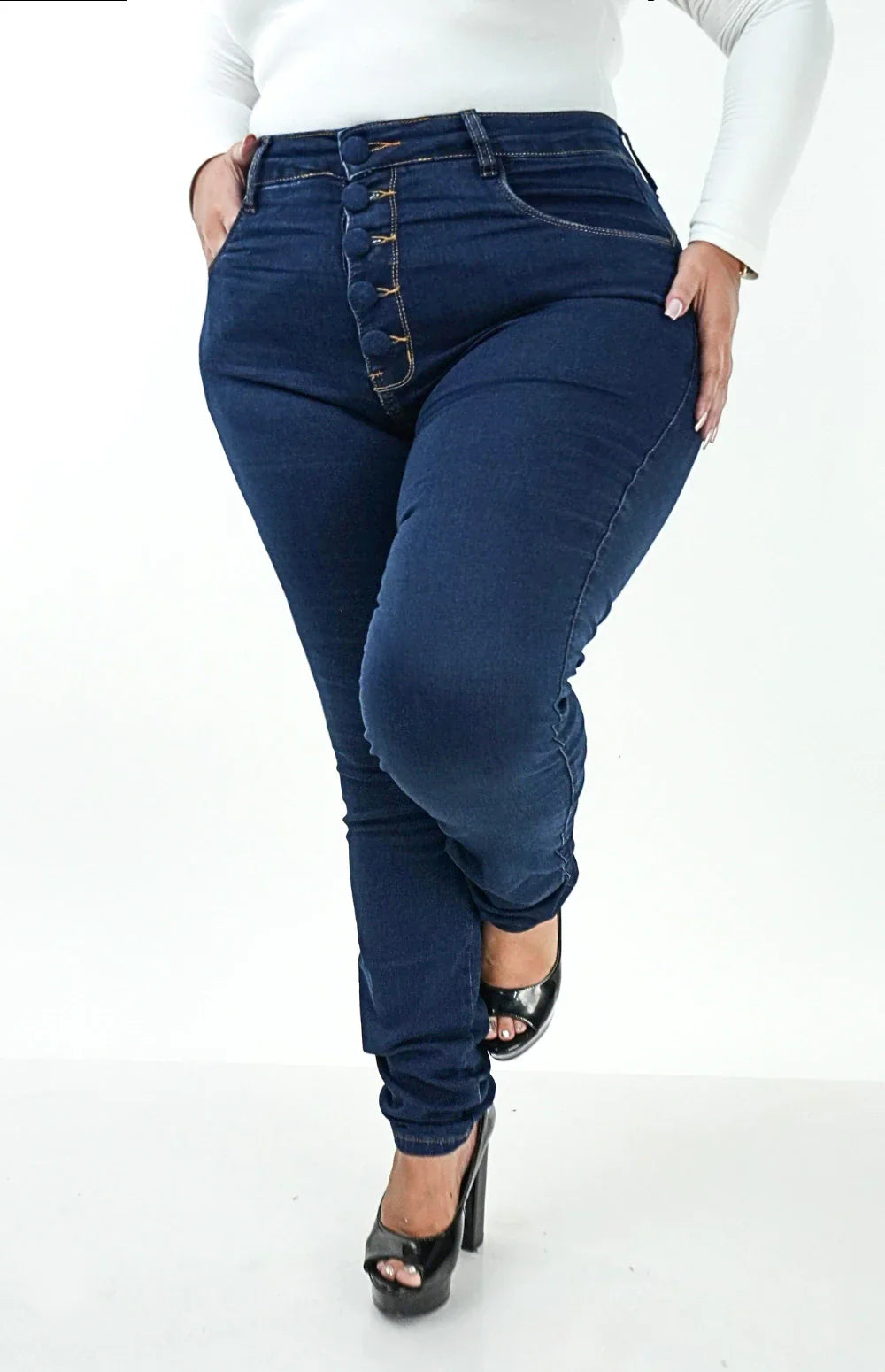CALÇA JEANS FEMININA -SKINNY MAX BOTÕES