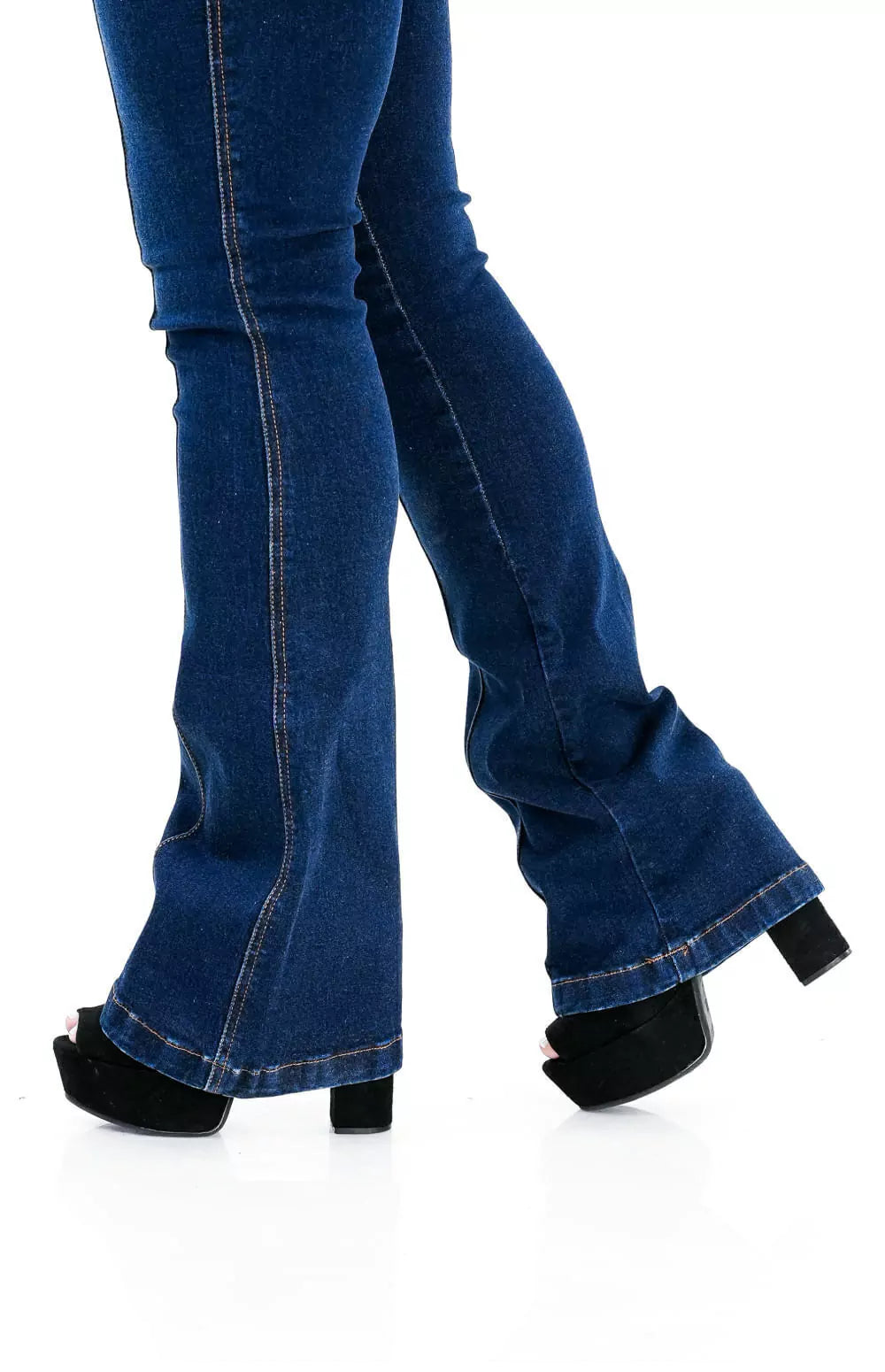 Calça Jeans Feminina - Flare com Nervura frontal