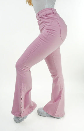 CALÇA JEANS PARA BAIXINHAS - FLARE ROSA BOTÕES FORRADOS
