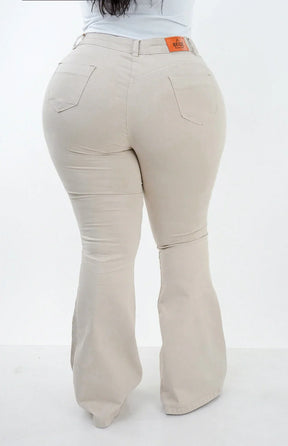 CALÇA PLUS SIZE - FLARE NUDE CHIC