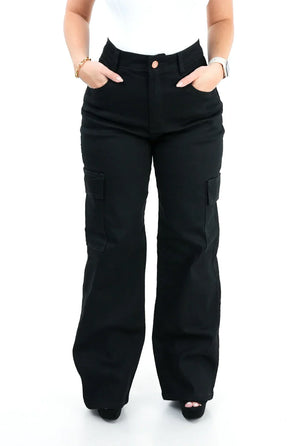CALÇA JEANS FEMININA - WIDE LEG CARGO PRETA
